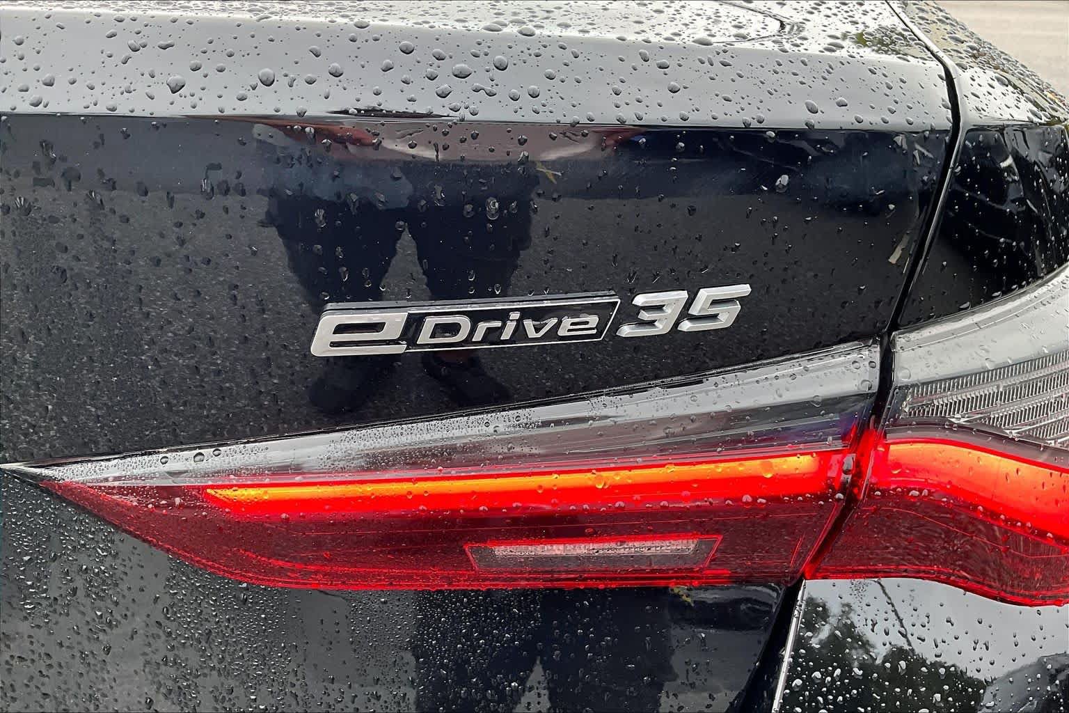 Used 2023 BMW i4 eDrive35 w/ Premium Package RWD image 9