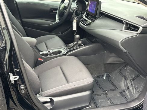 Used 2024 Toyota Corolla LE FWD image 7