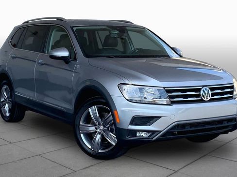 Used 2021 Volkswagen Tiguan SEL FWD image 3