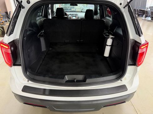 Used 2019 Ford Explorer 4WD Police Interceptor image 9