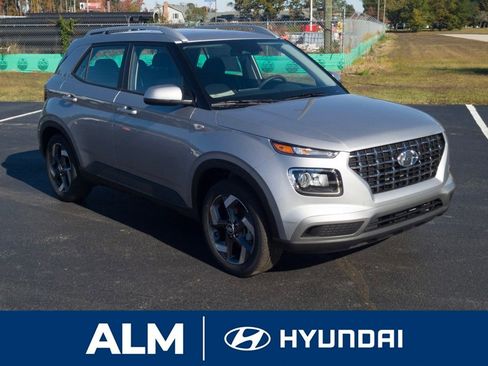 New 2026 Hyundai Venue SEL image 3