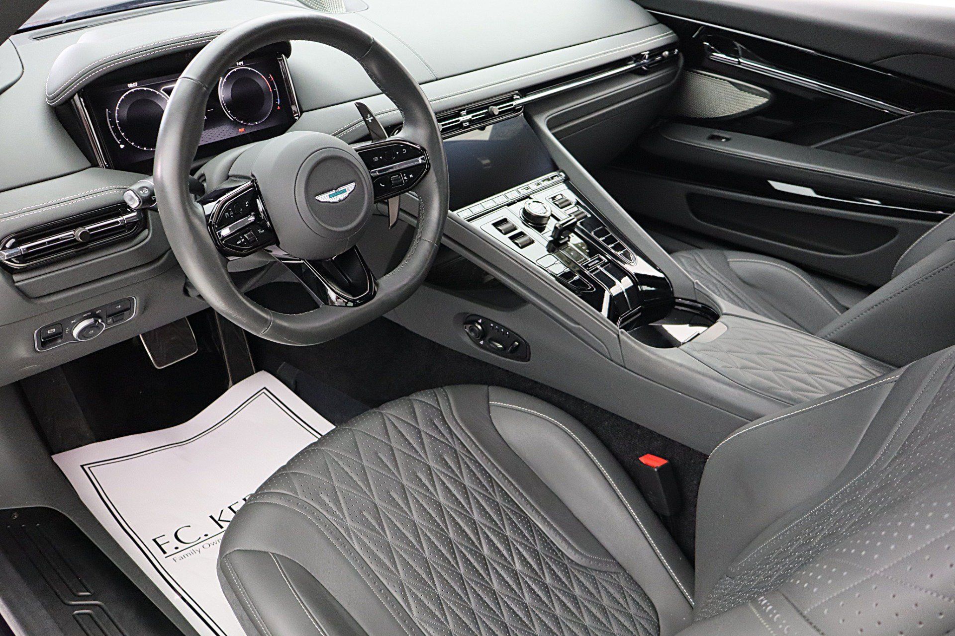 Used 2024 Aston Martin DB12 Coupe RWD image 37