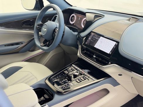 Used 2025 Aston Martin DBX 707 image 22