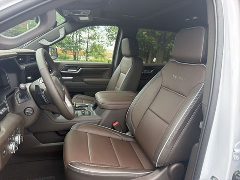 New 2026 GMC Sierra 1500 Denali w/ Denali Reserve Package AWD/4WD image 12