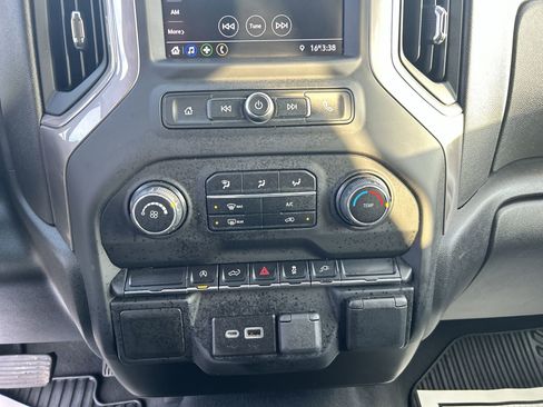 Used 2021 Chevrolet Silverado 1500 Custom image 19