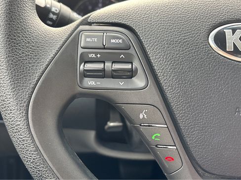 Used 2015 Kia Forte LX w/ Popular Package image 9