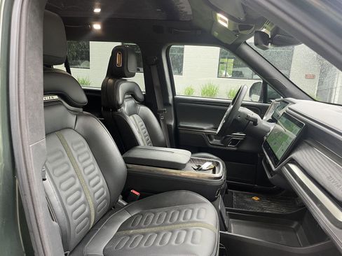 Used 2024 Rivian R1S Adventure AWD/4WD image 4