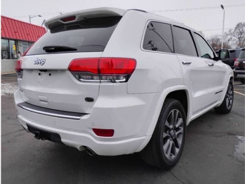 Used 2018 Jeep Grand Cherokee Overland AWD/4WD image 7