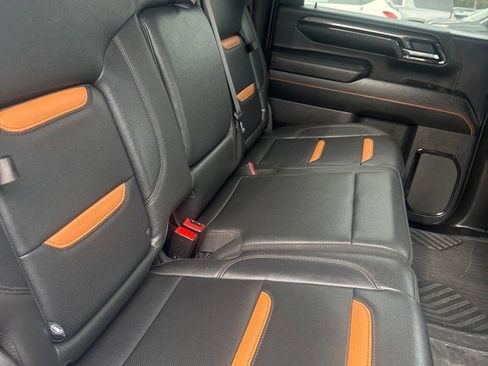 Used 2024 GMC Sierra 2500 AT4 w/ AT4 Preferred Package image 9