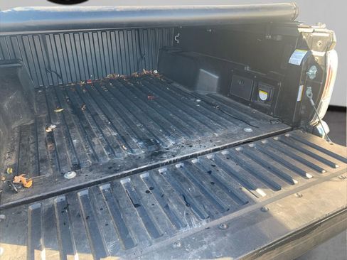 Used 2022 Toyota Tacoma TRD Off-Road image 14