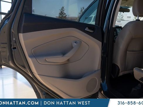 Used 2019 Ford Escape SE FWD image 16