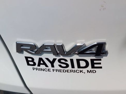 Certified 2022 Toyota RAV4 LE AWD/4WD image 31