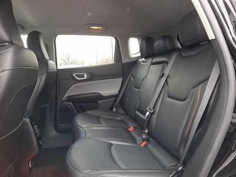 Certified 2022 Jeep Compass Latitude AWD/4WD image 10