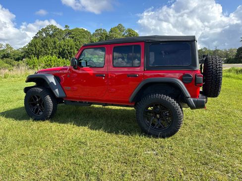 Certified 2026 Jeep Wrangler Unlimited Rubicon AWD/4WD image 5