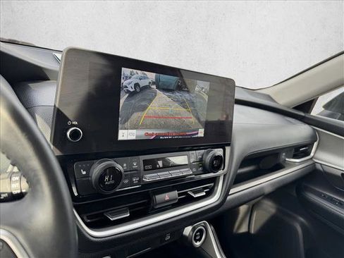 Used 2025 Toyota Grand Highlander XLE image 14