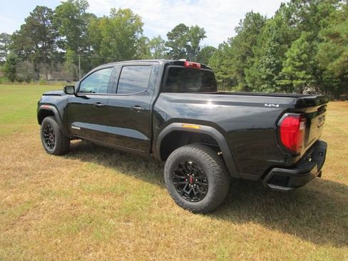 Used 2026 GMC Canyon Elevation AWD/4WD image 3