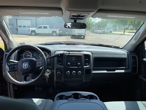 Used 2018 RAM 2500 Tradesman w/ Chrome Appearance Group AWD/4WD image 24