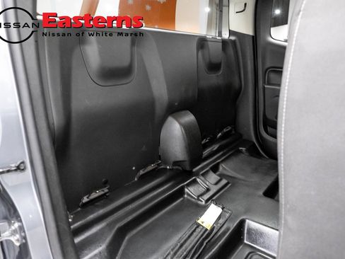 Used 2022 Chevrolet Colorado LT w/ Fleet Safety Package RWD image 20