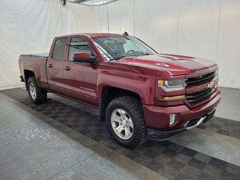 Used 2017 Chevrolet Silverado 1500 LT w/ All Star Edition image 11