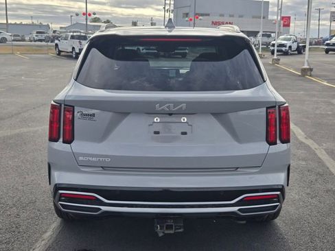Used 2023 Kia Sorento SX image 4