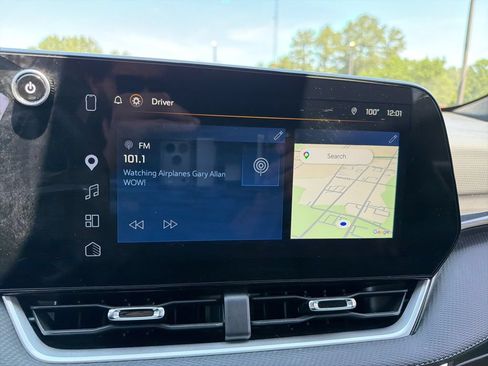 Used 2025 Chevrolet Equinox LT FWD image 14