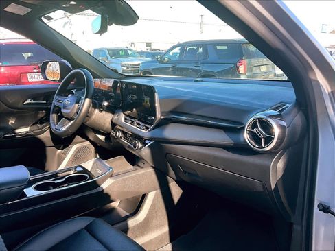 Used 2025 Chevrolet Equinox LT w/ Convenience Package II image 21