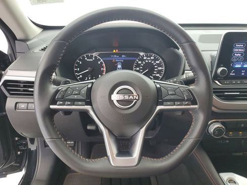 Used 2024 Nissan Altima 2.5 SR FWD image 22