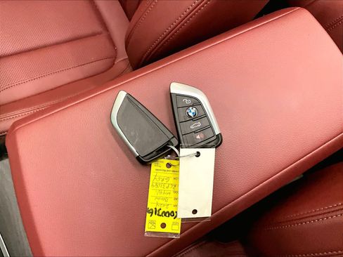 Used 2024 BMW M440i Convertible w/ Premium Package RWD image 13