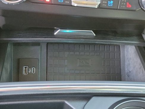 Certified 2022 Ford F450 Limited w/ FX4 Off-Road Package image 28