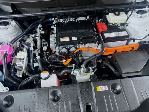 Used 2024 Toyota bZ4X XLE w/ Weather Package image 33