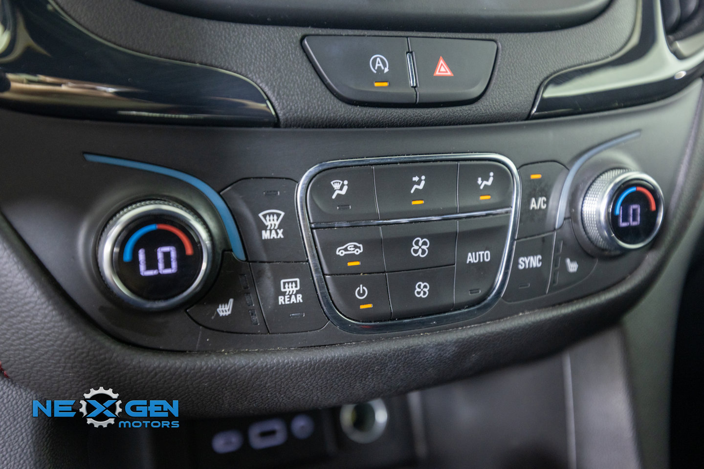 Used 2022 Chevrolet Equinox RS w/ LPO, Floor Liner Package FWD image 22