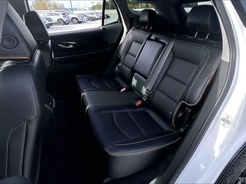 Used 2024 GMC Terrain AT4 w/ Infotainment Package II AWD/4WD image 35