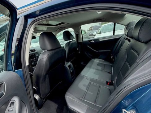 Used 2015 Volkswagen Jetta SE FWD image 13