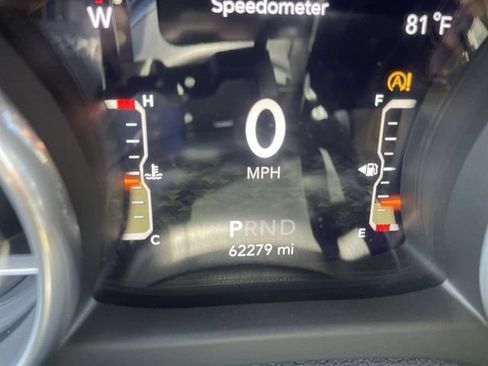 Used 2018 Jeep Wrangler Unlimited Sahara AWD/4WD image 12
