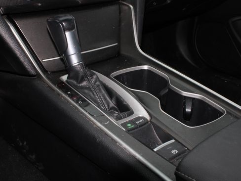 Used 2019 Honda Accord Sport image 12