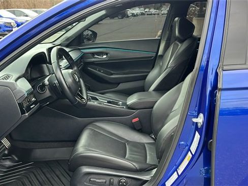 Used 2025 Honda Accord Sport image 9