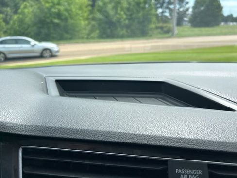 Used 2018 Volkswagen Tiguan S FWD image 27
