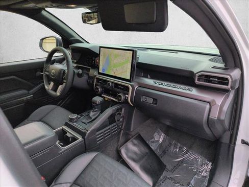 Used 2026 Toyota Tacoma TRD Off-Road w/ TRD Off Road Premium Package AWD/4WD image 22