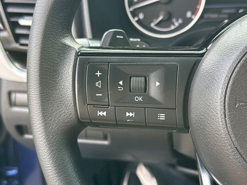 Certified 2021 Nissan Rogue SV image 25