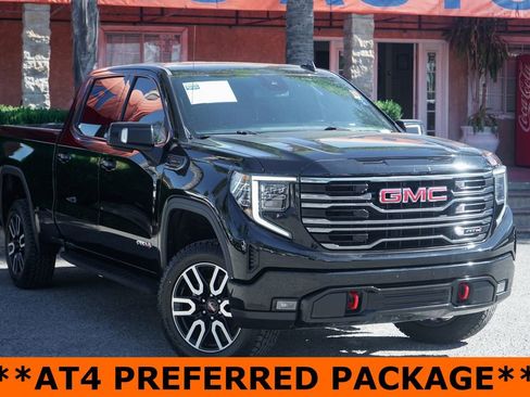 Used 2022 GMC Sierra 1500 AT4 w/ AT4 Preferred Package AWD/4WD image 2