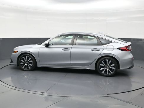 Used 2022 Honda Civic EX-L image 2