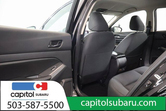 Used 2025 Nissan Altima 2.5 SV FWD image 29