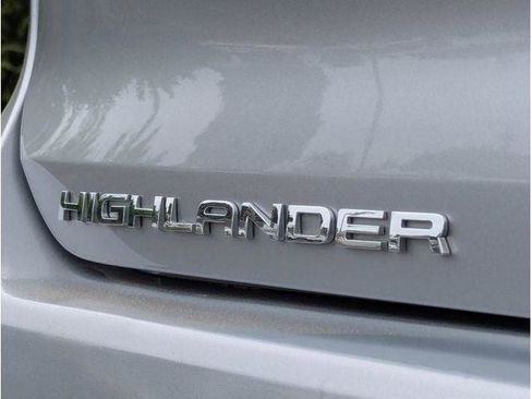 Used 2023 Toyota Highlander Limited AWD/4WD image 81