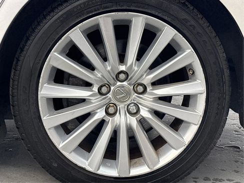 Used 2017 Lexus LS 460 F Sport image 30