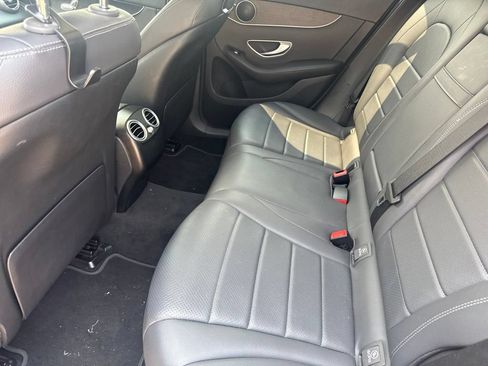 Used 2021 Mercedes-Benz GLC 300 image 10