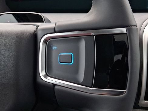 Used 2025 Ford Expedition Active image 22