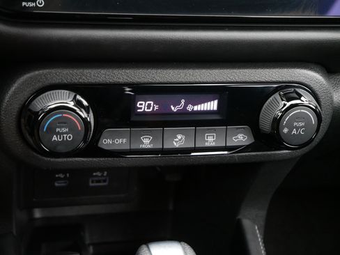 Certified 2023 Nissan Kicks SR image 23