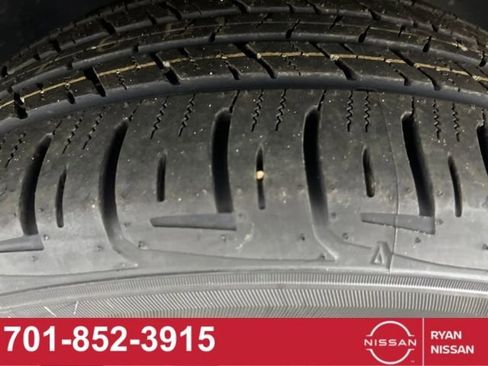 Used 2019 Volkswagen Atlas SE w/ Towing Package image 14