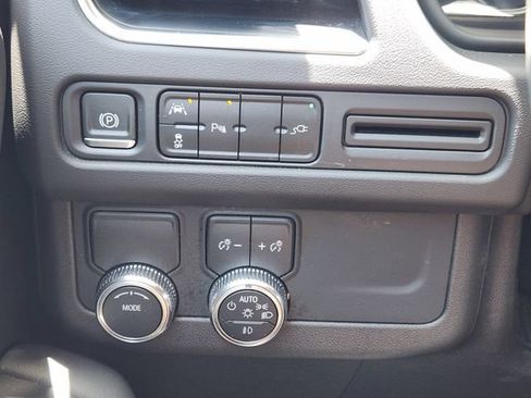 Used 2021 GMC Yukon SLT w/ SLT Premium Package RWD image 22