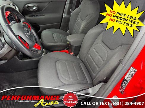 Used 2020 Jeep Renegade Latitude w/ Cold Weather Group image 22